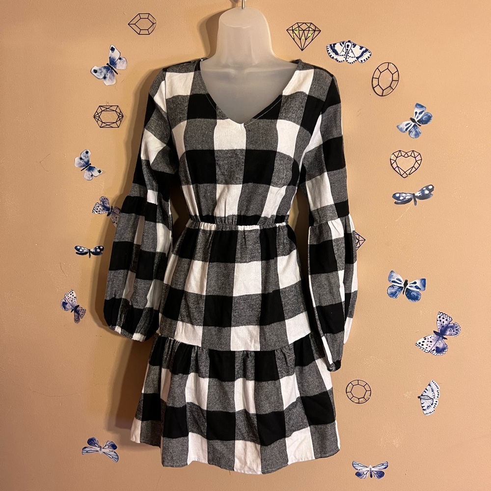 DRESS
